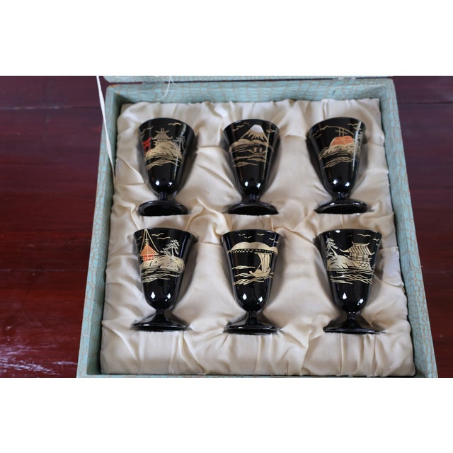 Black Vintage Japanese Mount Fuji Black Lacquerware Sake Set With Six Stemmed Cups, Tray and Original Box - 8 pcs For Sale - Image 8 of 15