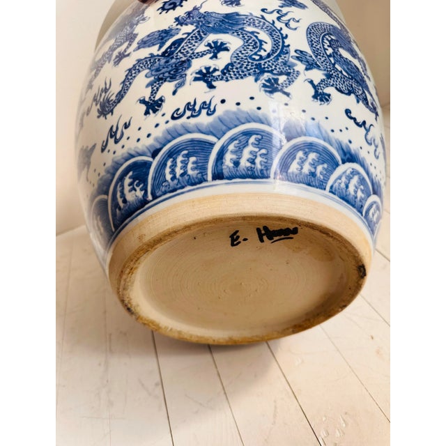 1980s Vintage Extra Large Blue and White Chinese Dragon Chinoiserie Porcelain Fishbowl Jardiniere Planter For Sale - Image 5 of 11