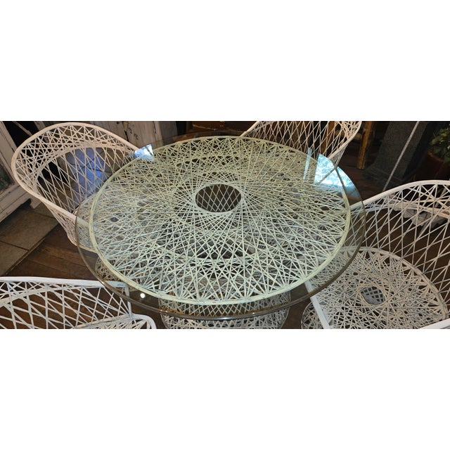 White Mid Century Modern Spun Fiberglass Dining Patio Set by Russell Woodward,6 Pieces, Attributed For Sale - Image 8 of 11
