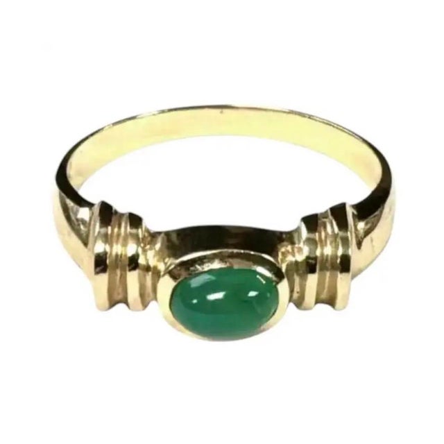 14k Gold and Oval Jadeite Cabochon Ring For Sale In Tampa - Image 6 of 6