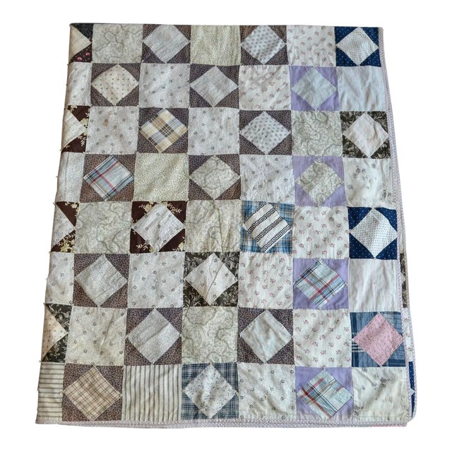 1900’s "Diamond in a Square" Hand-Stitched Cotton Quilt For Sale
