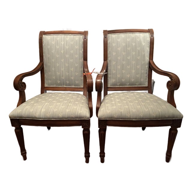 Ethan Allen Classic Dining Chairs For Sale