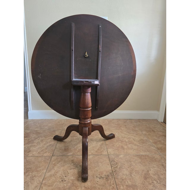 Mid 18th Century Antique English Regency Mahogany Round Tilt Table, 18th Century For Sale - Image 5 of 12