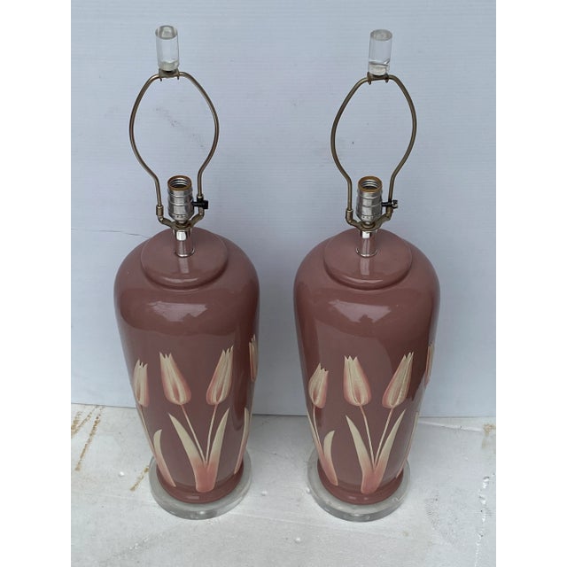 Fortune Lamp Co. 1980s Postmodern Tall Fuchsia Pink Ceramic & Lucite Cattail Table Lamp-A Pair For Sale - Image 4 of 5