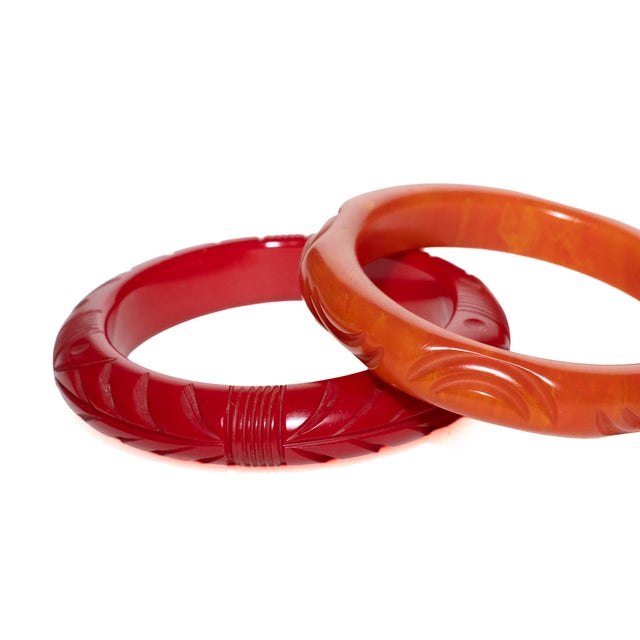 1930s Vintage Carved Bakelite Bangle Bracelets in Red and Orange, 1930's, Pair Of For Sale - Image 5 of 17