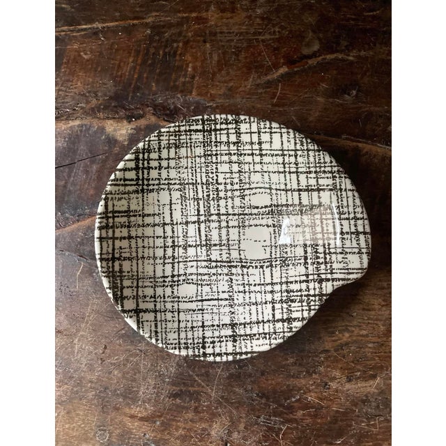 Late 19th Century Set of Four (4) Black and White Royal China Bowls in Tweed MCM For Sale - Image 5 of 9