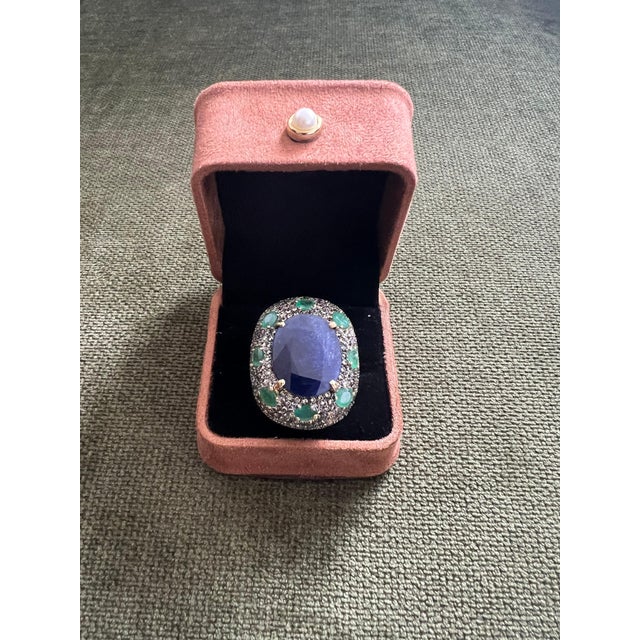 Bochic “Orient” Vintage Sapphire & Emerald Ring Set In 18K Gold & Silver For Sale - Image 10 of 11