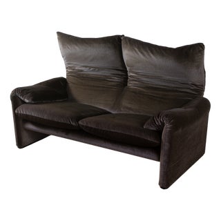 675 Maralunga Sofa by Vico Magistretti for Cassina For Sale