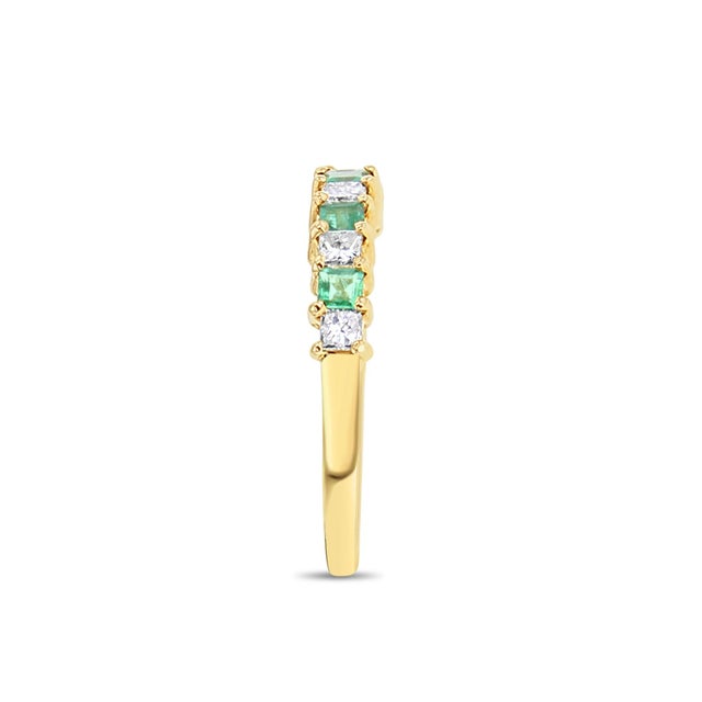 Contemporary Diamond & Emerald Wedding Band .66cttw 14k Yellow Gold, Size 5 For Sale - Image 3 of 4