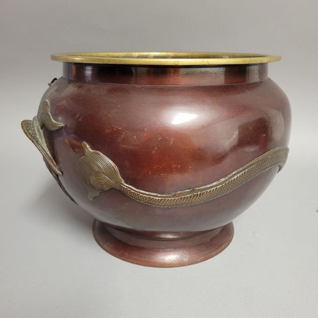 1900 - 1909 Japanese Meiji Bronze Jardinière With Applied Dragon & Descending Crane, c.1900 For Sale - Image 5 of 11