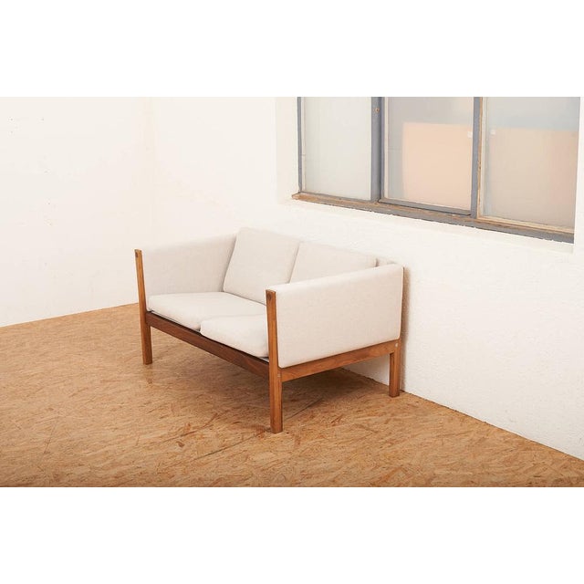 Fabric Sofa Ch162 in Wood & Fabric with Fabric Kvadrat (Hallingdal) Hans J. Wegner for Carl Hansen, 1965 For Sale - Image 9 of 10