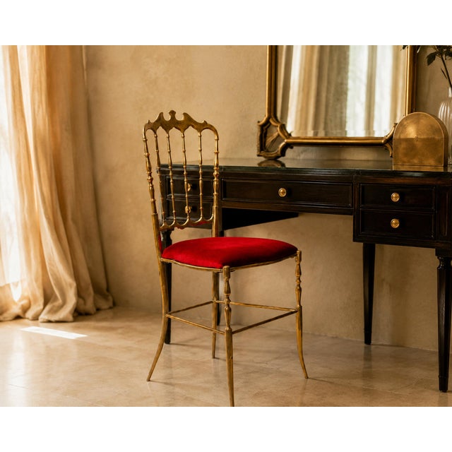 Hollywood Regency 1960s Vintage Italian Polished Brass Chiavari Chair For Sale - Image 3 of 12