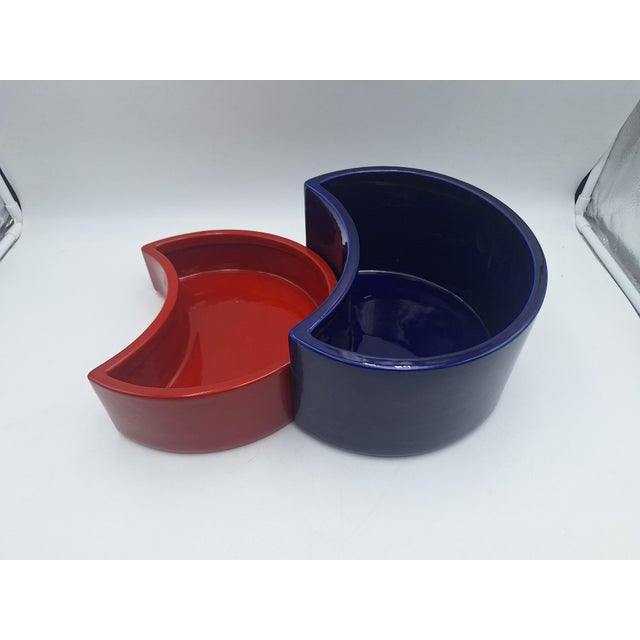 Mid-Century Modern Vintage V-Bol Vases in Glazed Clay by Zaven for Zanotta, 1990s, Set of 2 For Sale - Image 3 of 15