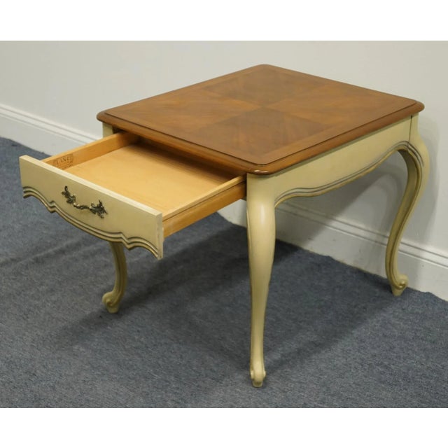 Altavista Lane Furniture Cream / Off White Country French Style 23" Accent End Table 954-05 For Sale In Kansas City - Image 6 of 13