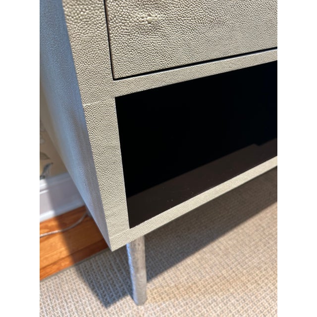 Made Goods Made Goods Contemporary Cream & Black Shagreen Nightstands - A Pair For Sale - Image 4 of 13