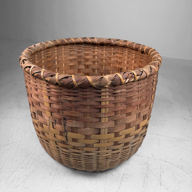 Japanese Bamboo Decorative Interior Basket, 1960s For Sale - Image 4 of 12