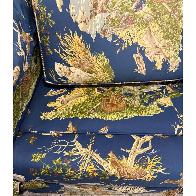 Vintage Bench-Made 3-Piece Living Room Set in Schumacher "Dog & Duck" Indigo Linen – Sofa & 2 Matching Chairs For Sale - Image 18 of 18