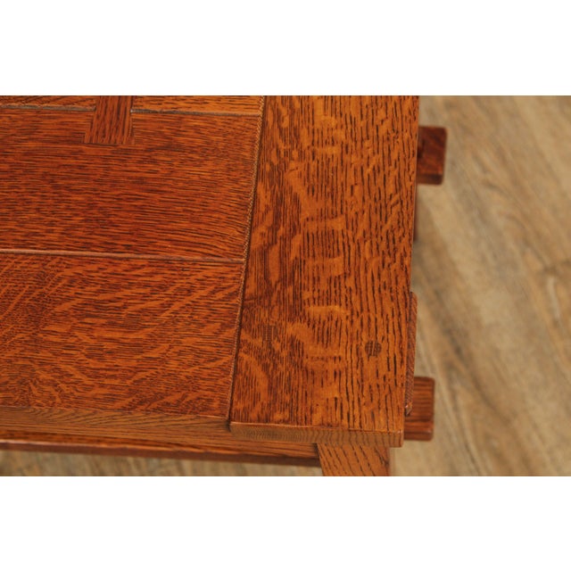 Early 21st Century Stickley Mission Collection Oak Butterfly Top End