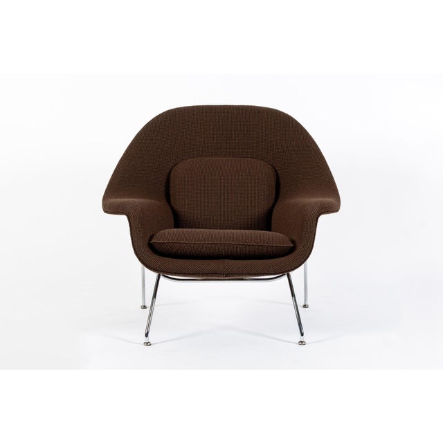 Note: We have a collection of authentic vintage Eero Saarinen for Knoll Womb chairs and loveseat settees undergoing...
