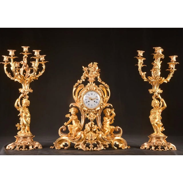1840s French Louis XV Ormolu Gold Bronze Mantel Clock Set 3pc For Sale - Image 16 of 16