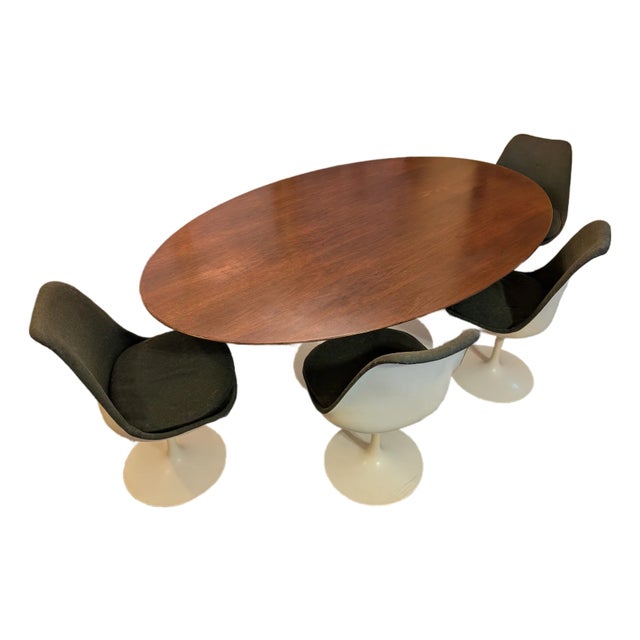 Early 1960s Knoll Saarinen Conference Table & 4 Tulip Chairs – Solid Walnut Top, Cast Iron Base, Original Knoll Labels For Sale