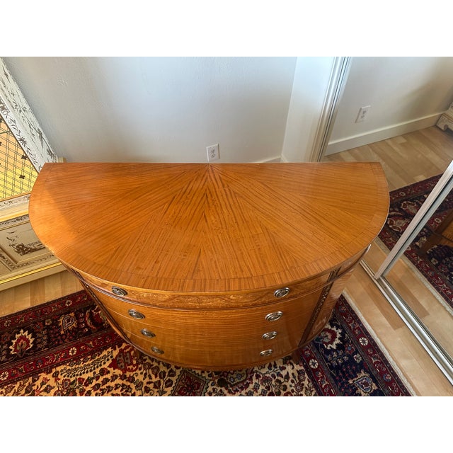 1940s Romweber Federal Revival Inlaid Demilune Chest in Bookmatched Veneers For Sale - Image 10 of 11