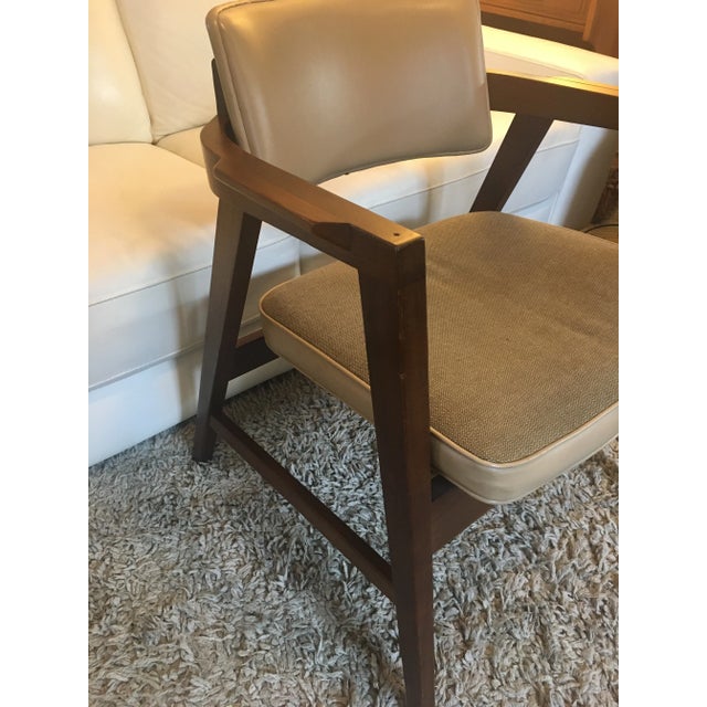 Modern 1978 Gunlocke Chair Company Walnut Floating Arm Chair For Sale - Image 3 of 7
