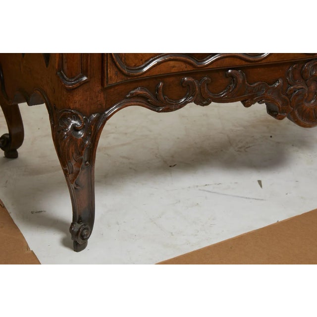French 18th Century Louis Xv Commode For Sale - Image 3 of 5