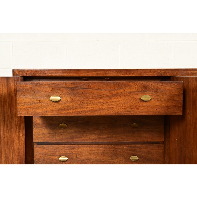 Brown Century Furniture Hollywood Regency Chinoiserie Carved Walnut Sideboard Credenza, Circa 1970s For Sale - Image 8 of 17