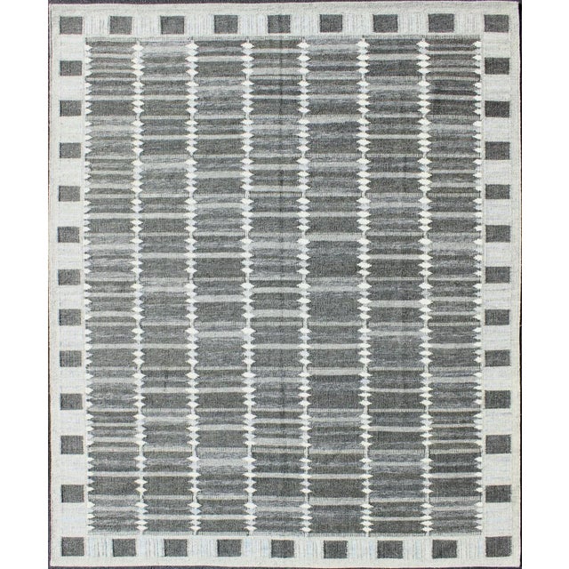 Modern Scandinavian Flat-Weave Rug With Geometric Design in Gray Tones For Sale - Image 13 of 13
