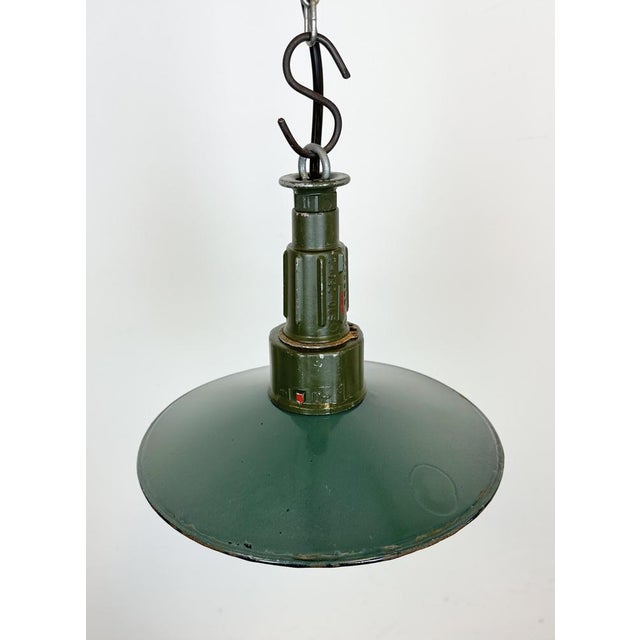 1960s Industrial Enameled Military Pendant Lamp with Cast Aluminium Top, 1960s For Sale - Image 5 of 16