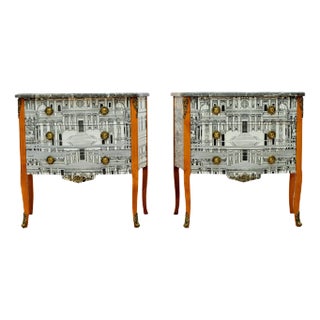 1950s Pair of Louis XV Style Chest With Fornasetti Pattern of Ancient Rome and Grey Marble Top For Sale