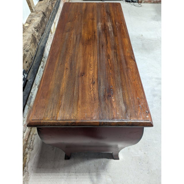 German lifestyle retail brand, butlers, specialises in home accessories and furniture. This decorative baroque style chest...