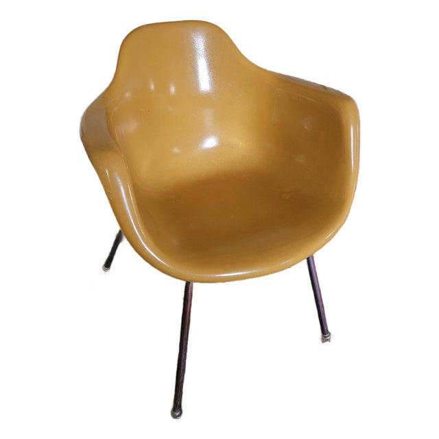 1960s Atomic Fiberglass Accent Chair Attributed to Krueger Metal Products For Sale