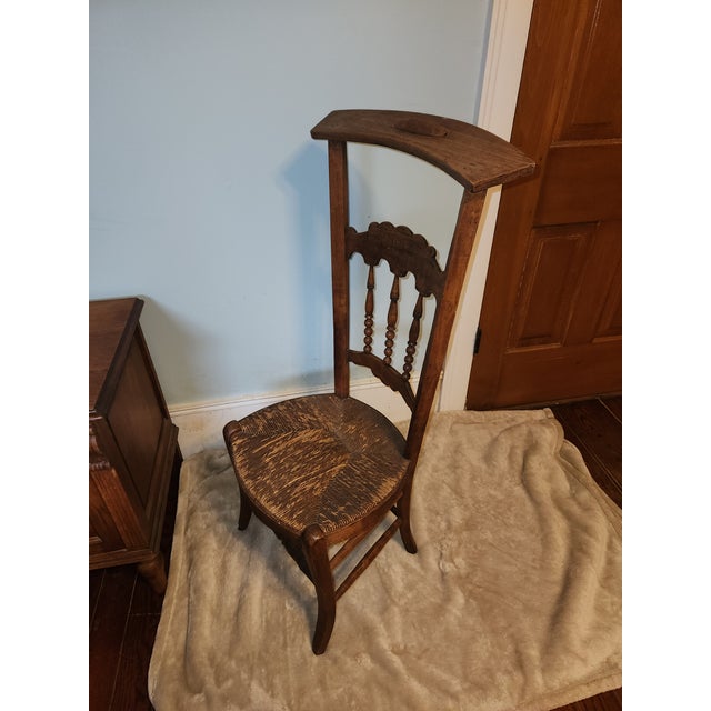 Late 19th Century Antique Late 19th Century Victorian Library Chair / Prayer Chair For Sale - Image 5 of 9