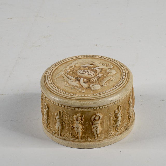 Ceramic box with inscription fm manifattura di signa 1733 measures 9.5 x h 6 category box style neoclassical dimensions:...