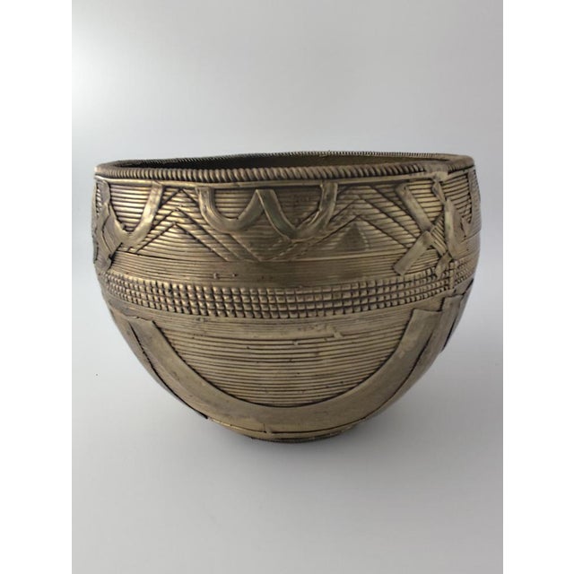 Metal African Art Benin Bronze Bowl Ashanti Bowl with Detailed Decorations, 1890s For Sale - Image 7 of 9