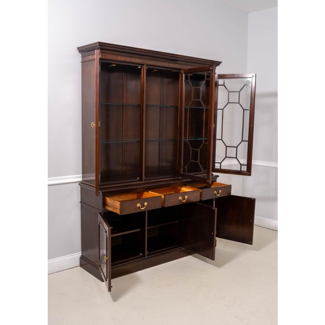 Stickley Stickley Three-Door Mahogany Chippendale Style Breakfront For Sale - Image 4 of 18