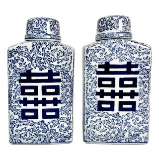 Mid-Century Boho Chic Chinoiserie Hollywood Regency Blue & White Square Happiness Ginger Jars - A Pair For Sale