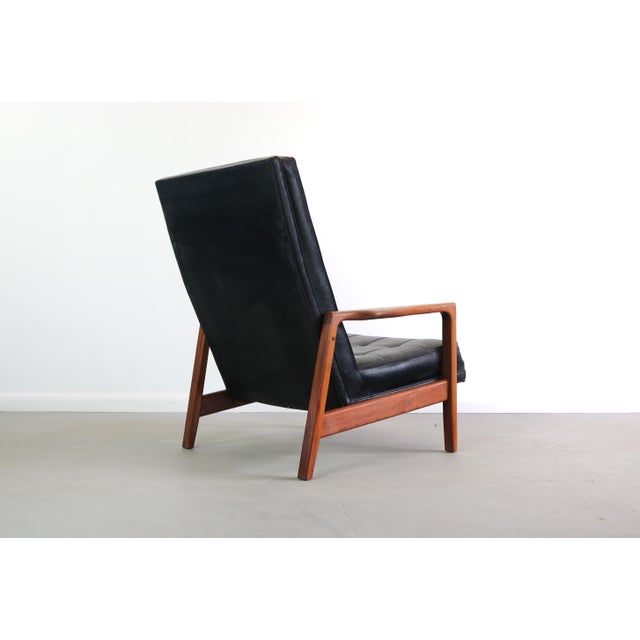 Stately Highback Lounge Chair Attributed to Milo Baughman, USA For Sale In Orlando - Image 6 of 7