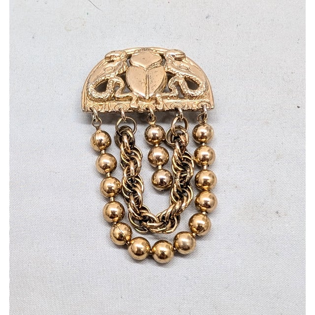 Napier Vintage 1970s Signed Napier Egyptian Revival Goldtone Scarab & Serpents Fringe Brooch For Sale - Image 4 of 8