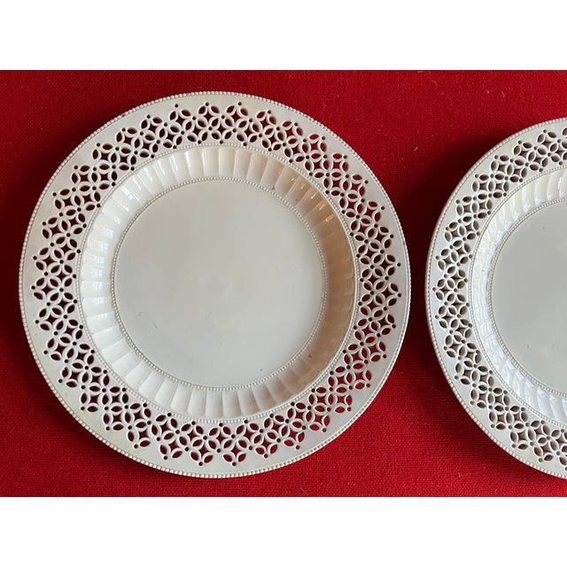 Antique 18th Century English George III Creamware Plates With Reticulated Borders - A Pair For Sale - Image 4 of 12