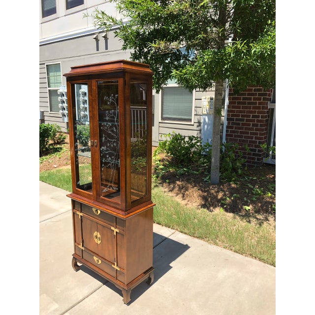 1970s Mid Century Modern Ming Pagoda Top Campaign China Cabinet For Sale - Image 4 of 13