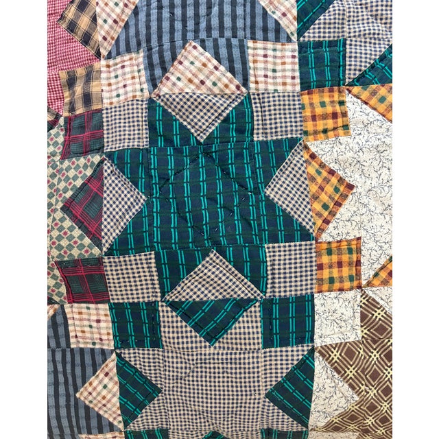 Cabin Vintage Americana Star Pattern Quilt For Sale - Image 3 of 10