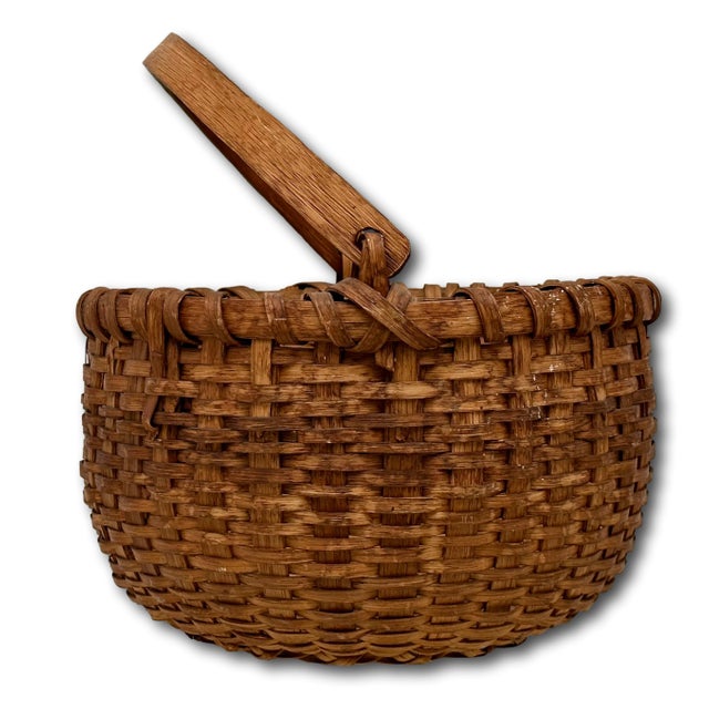 Antique Late 19th Century American Hand Woven Ash Wood Splint Swing Handle Carry Basket - Nice Color & Patina For Sale In Boston - Image 6 of 18