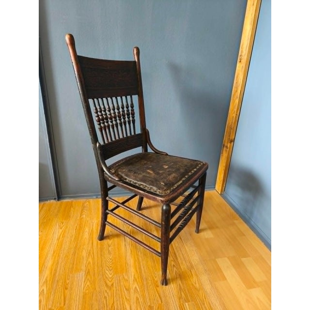 I think it was made in England, but I bought it in Hungary. The chair is in English or American style.