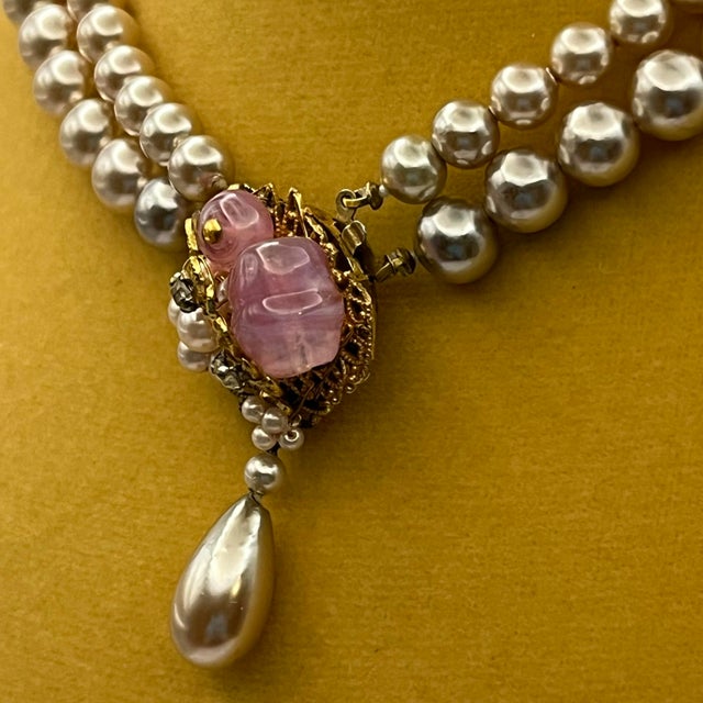1940s Miriam Haskell Pink Poured Glass Faux Pearl Double Strand Necklace Early Unsigned For Sale - Image 6 of 12