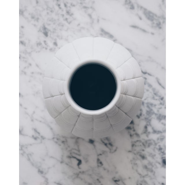 1960s Mid-Century Scherzer Bavaria West German Matte White Porcelain Vase For Sale - Image 4 of 13