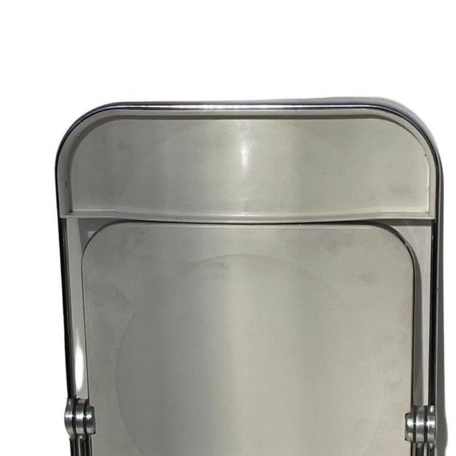 Giancarlo Piretti Plia Acrylic Folding Chair with White Seat & Chrome Frame by Giancarlo Piretti for Castelli For Sale - Image 4 of 10