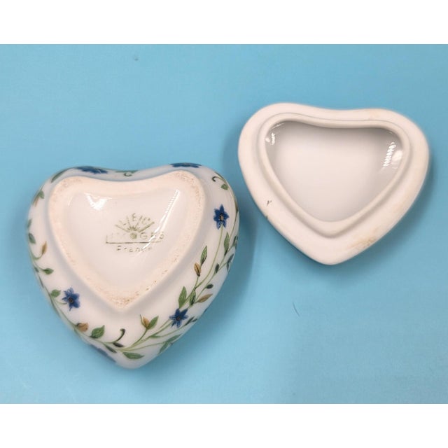 Vintage Curated Collection Fine Porcelain Trinket Boxes Featuring Tiffany & Co., Limoges & Lenox- Set of 5 For Sale - Image 15 of 18